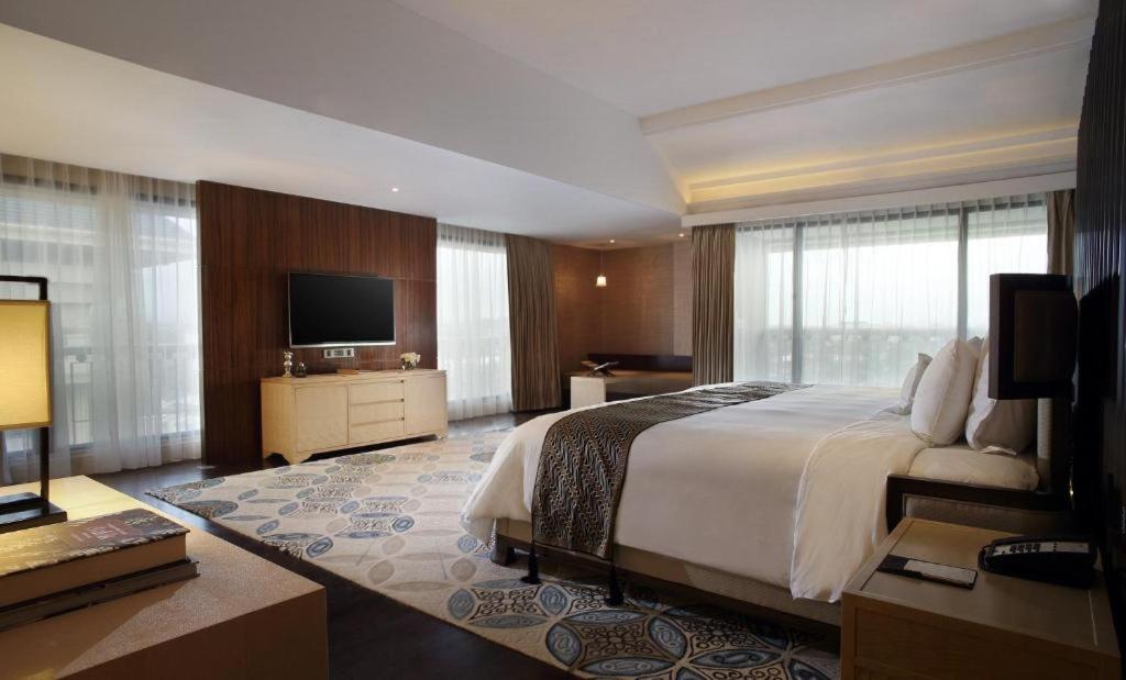 Hotel Tentrem Yogyakarta Exterior photo