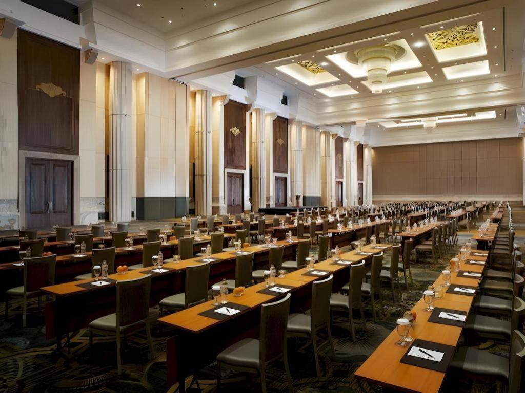 Hotel Tentrem Yogyakarta Exterior photo