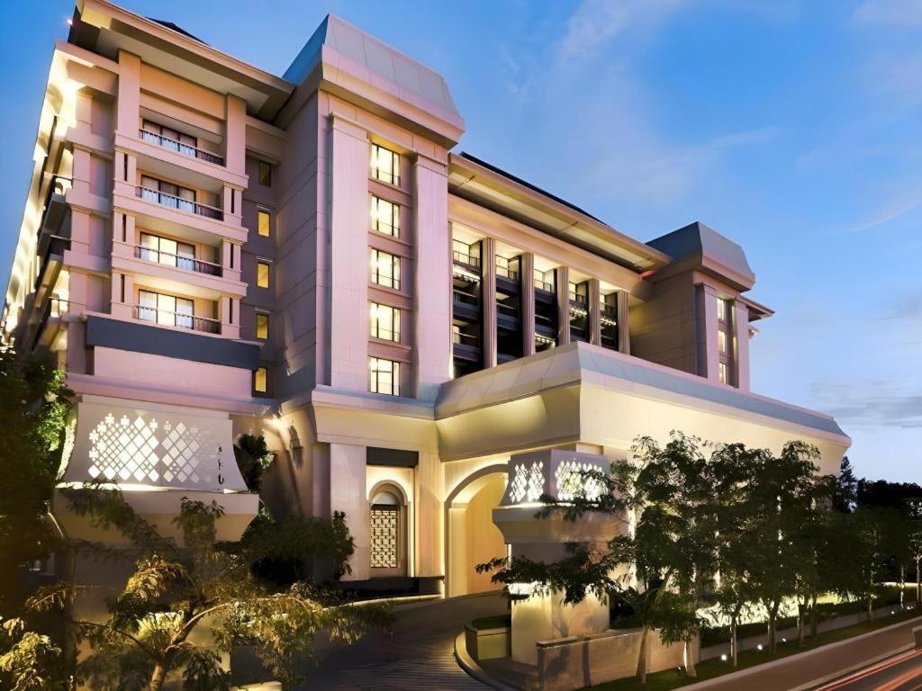 Hotel Tentrem Yogyakarta Exterior photo