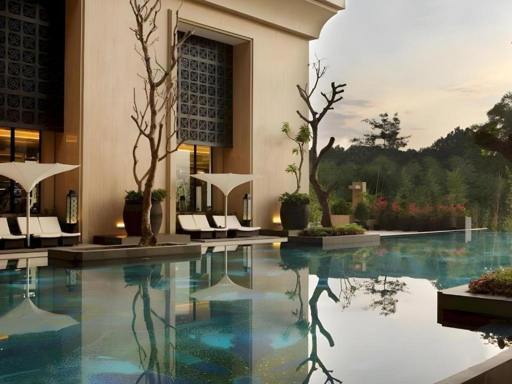 Hotel Tentrem Yogyakarta Exterior photo