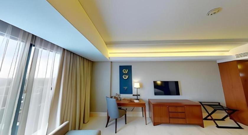 Hotel Tentrem Yogyakarta Exterior photo