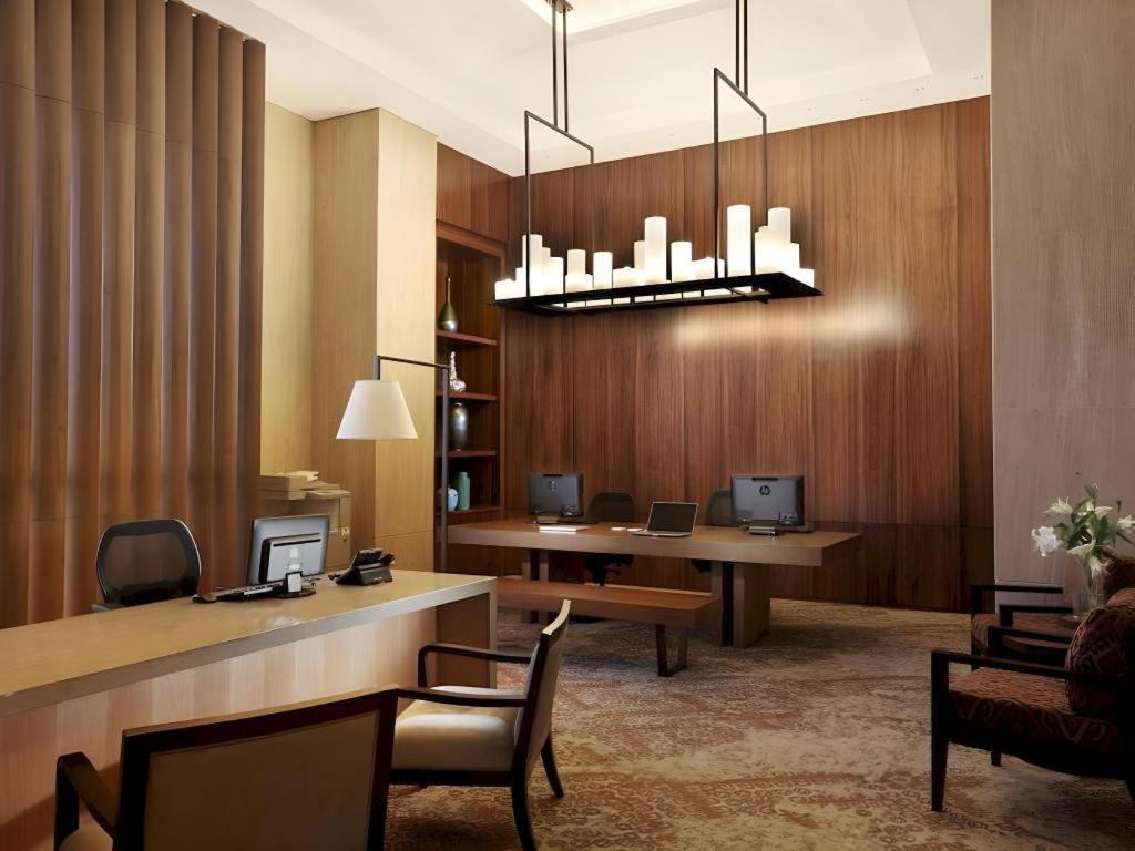 Hotel Tentrem Yogyakarta Exterior photo